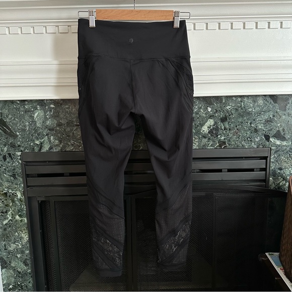 Lululemon Wunder Under High-Rise Tight 25" *Lace, Black, size 8 - Picture 3 of 12